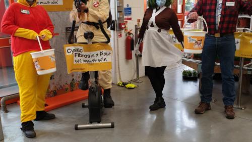 b&q staff photo