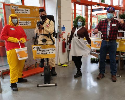 b&q staff photo